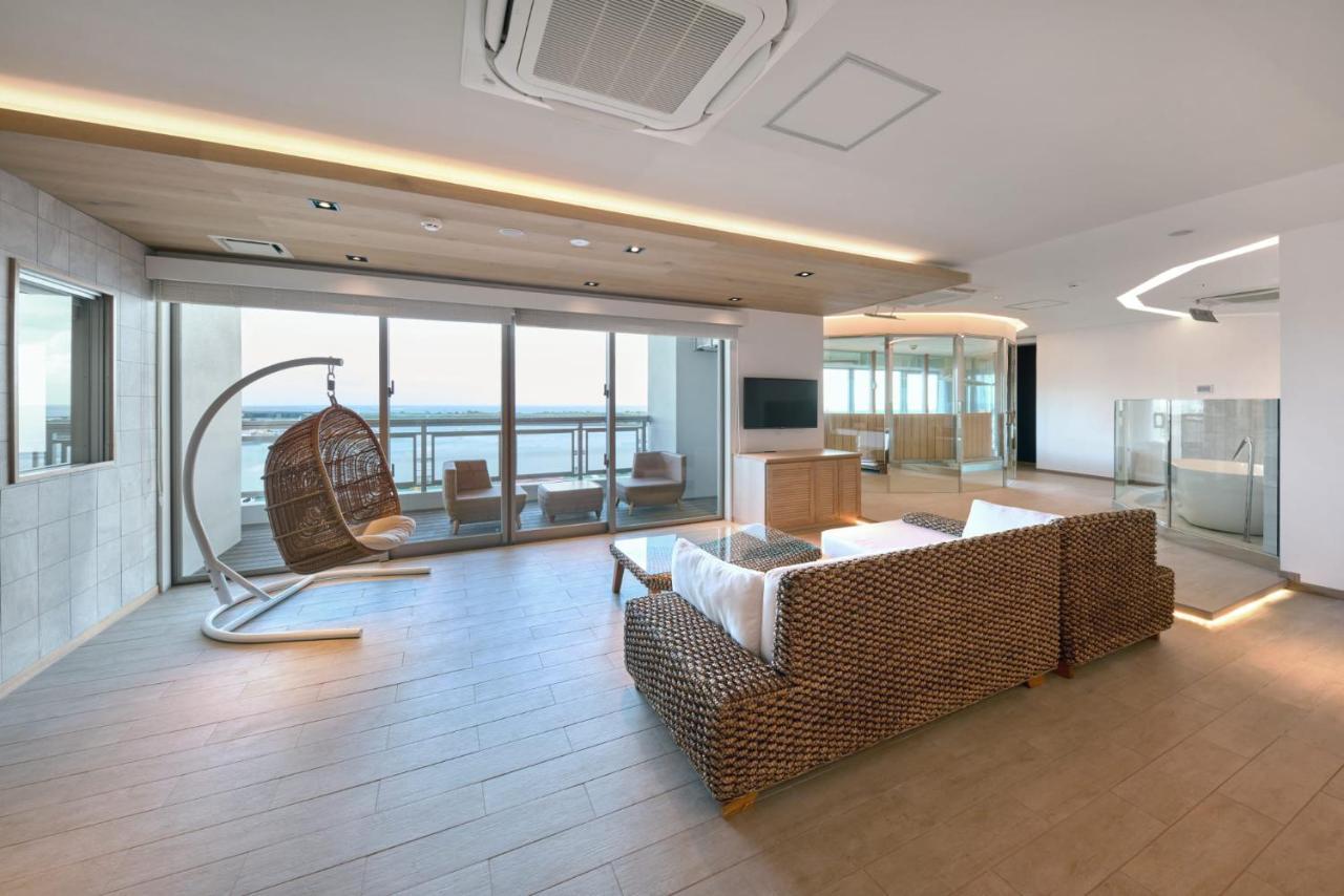 Third Ishigakijima Hotell Ishigaki  Exteriör bild